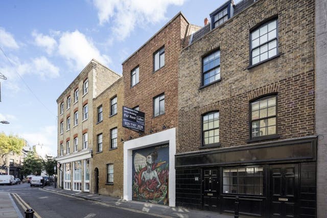Shoreditch – 160 Person Office - Street
