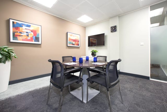 Bank – 13 Person Office – Royal Exchange
