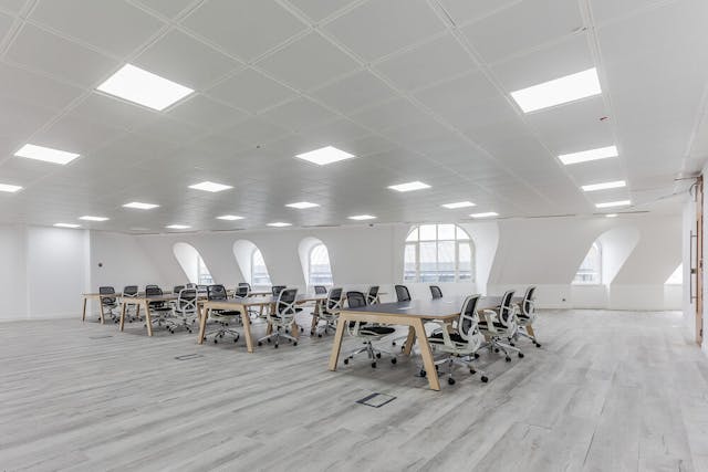 Mayfair – 30 Person Office – Curzon Street